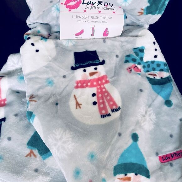 Betsey Johnson Plush Snowman Pink Gray Christmas Holiday Throw Blanket - Picture 1 of 4